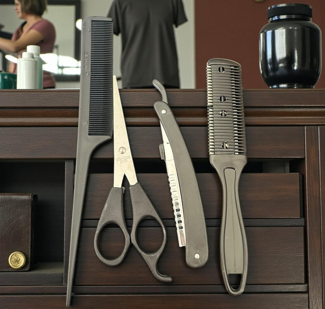 12 Sets de Cabello, Peines Tijera y Navaja $18 c/u