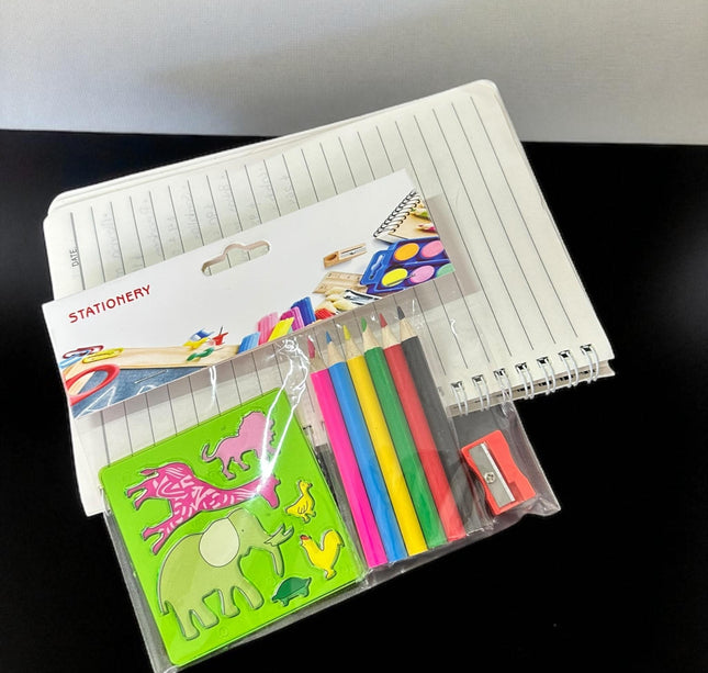 24 Sets de Dibujos Colores y sacapuntas $18.5 c/u