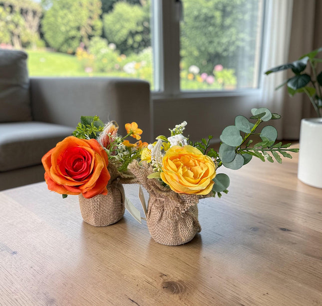 2 Rosa con Flores en Organza $41.9 c/u