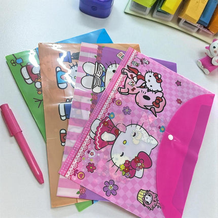 12 Folders Sanrio/Spiderman con Boton $6 c/u