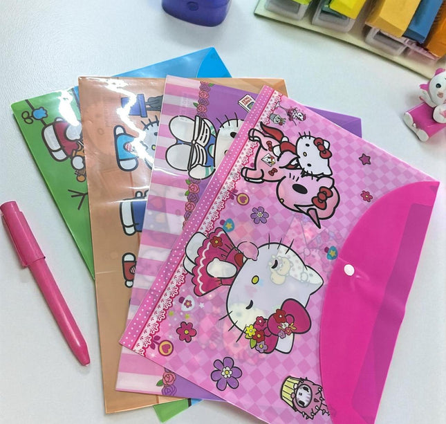 12 Folders Sanrio/Spiderman con Boton $6 c/u