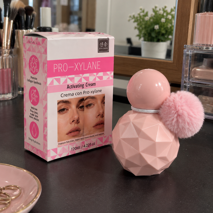3 Crema Facial con PomPom Hermoso $45 c/u