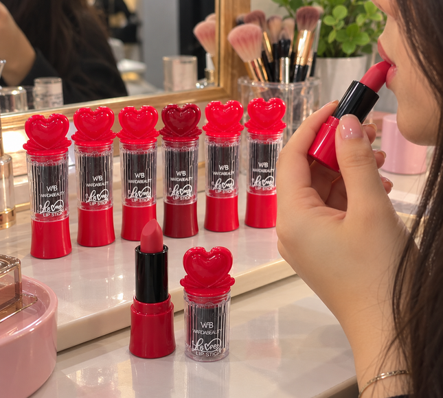 Exclusivo Tienda en linea 💥💎6 Labial en Barra Mate "LOVE" $16 c/u