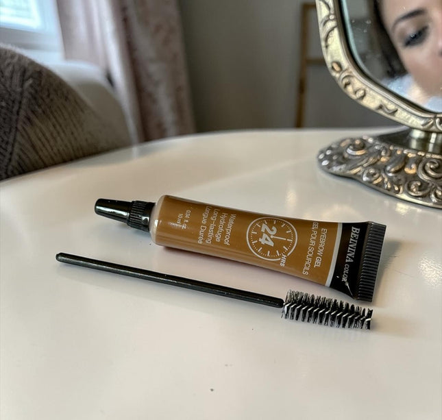 24 Gel para Cejas 24HRS $16 c/u