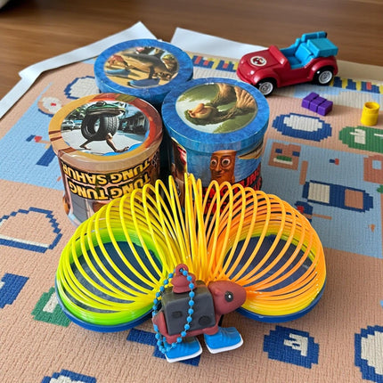 24 Gusanitos/Resortes con Figura llavero "Tralalero" $16 c/u