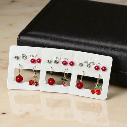 12 Sets de Aretes Cereza/ Pedreria $11.5 c/u