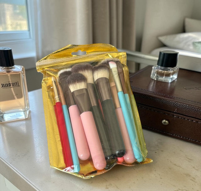 12 Sets de 10 Brochas de Maquillaje $30. c/u