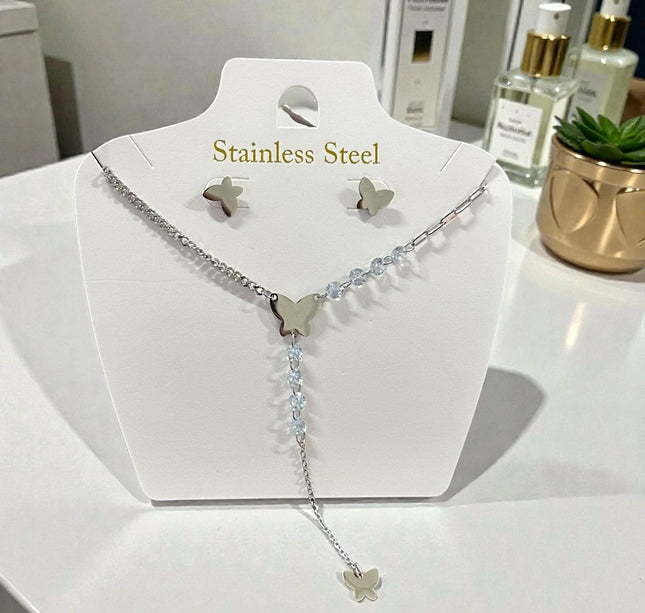 6 Sets de Acero Inoxidable Aretes y Collares $38c/u