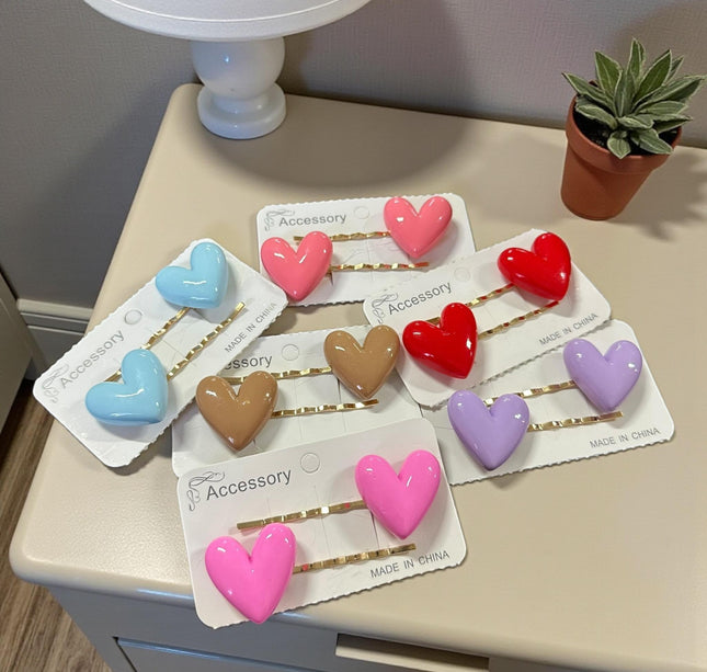 12 Pares de Pasadores Dorados Corazon Colores $5 c/u