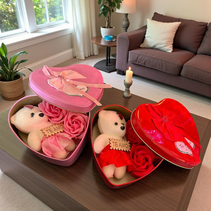 Caja Corazón Metalica con Osito y 3 Rosas de Jabón