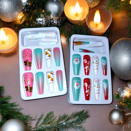 12 Sets de uñas postizas Navideñas $8.70 c/u