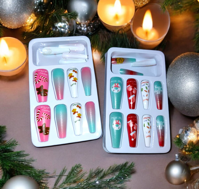 12 Sets de uñas postizas Navideñas $8.70 c/u