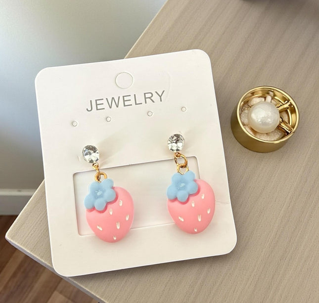 12 Pares de aretes luce hermosa $7.8 c/u