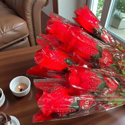 12 Rosas con Luz "Love" San Valentin $15 c/u