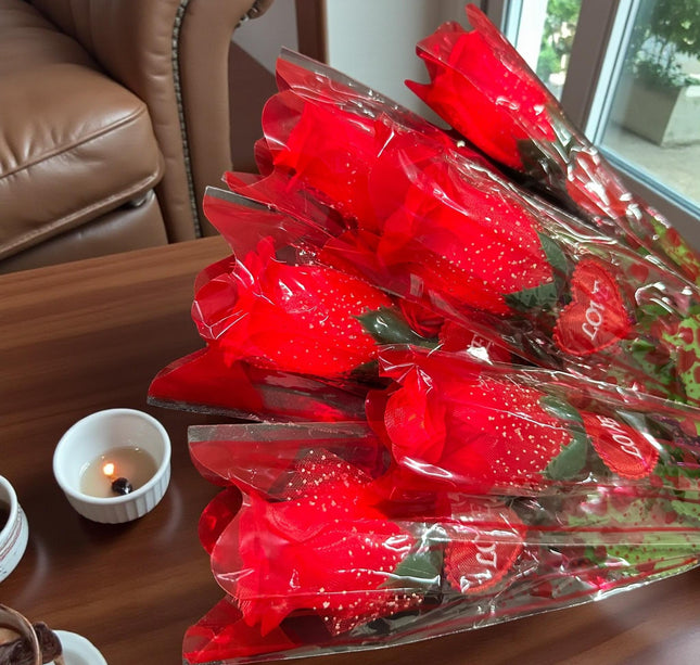 12 Rosas con Luz "Love" San Valentin $15 c/u