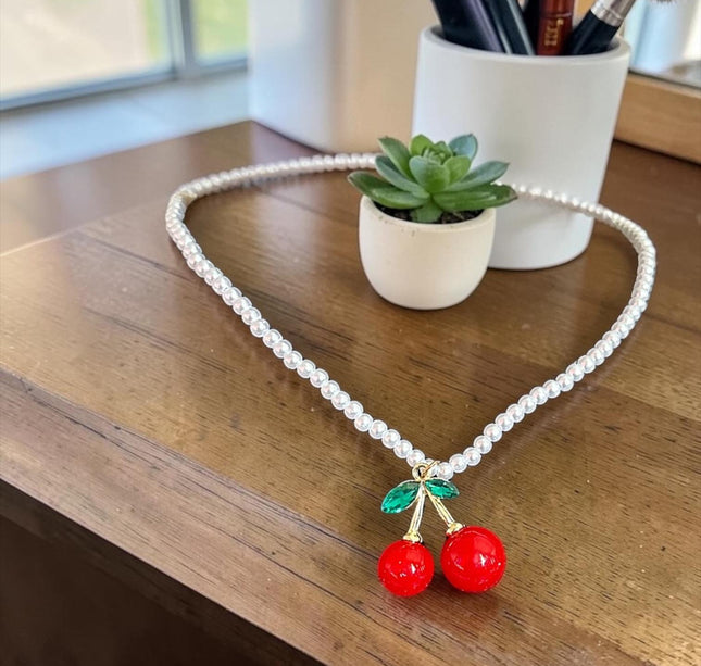 12 Collares Cereza y Perlas Hermosas $14.5 c/u