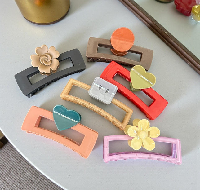 12 Pinzas Rectangulares Grandes Cristalinas con Figuras Colores $11.6 c/u