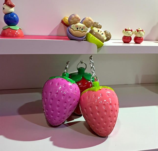 24 Bálsamos de Fresita para Labios $10.3 c/u