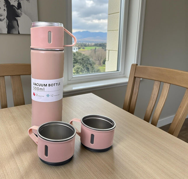 Termo con 3 tazas color en bolsa de regalo