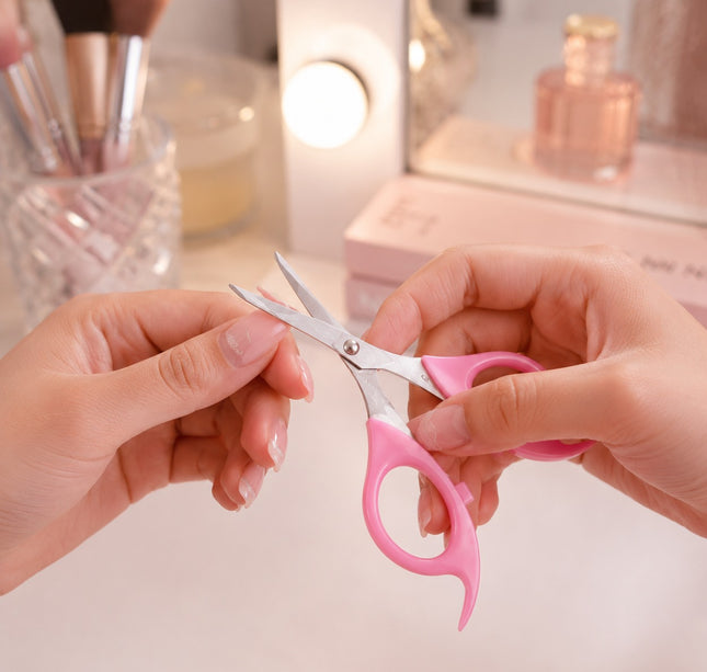 12 Tijeras para Skincare/Manicura $10.5 c/u