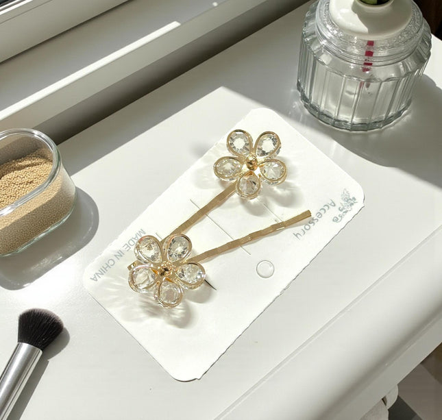 12 Pares de Pasadores Dorados con Pedrería $8.6 c/u