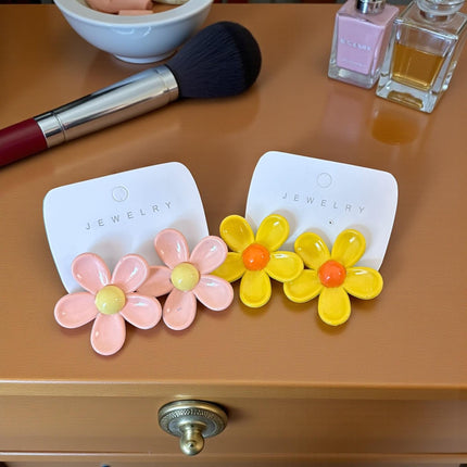 12 Aretes Flores Hermosas $9 c/u