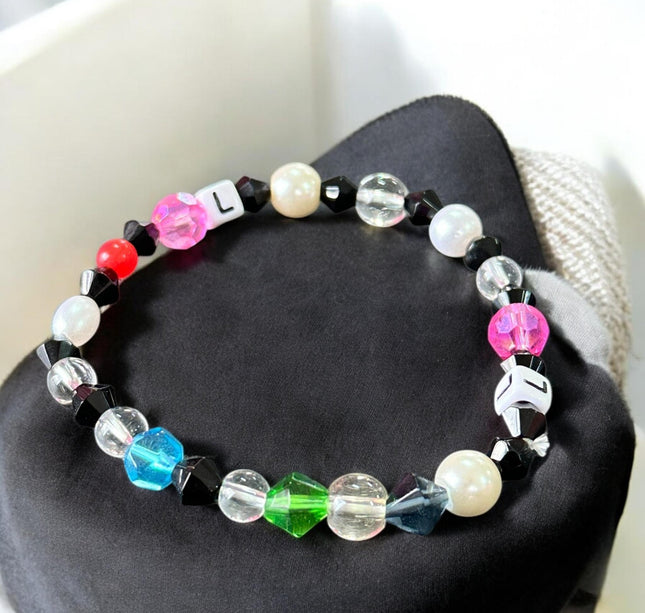 12 Pulseras Letras y Pedreria $3.9 c/u