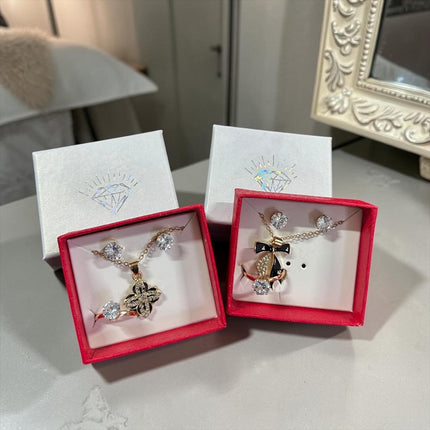 12 Sets Joyeria Collar,Anillo y Aretes con Pedreria y Caja de Regalo Dorada $22.5 c/u