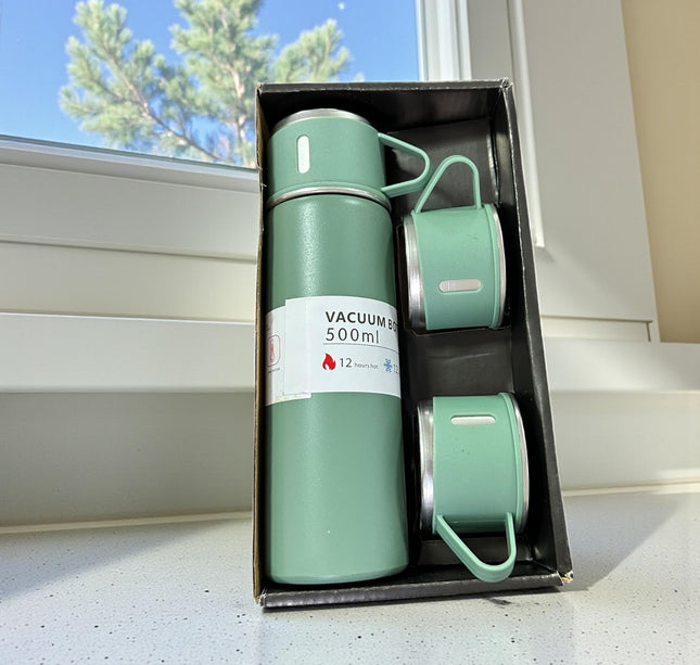 Termo con 3 tazas color en bolsa de regalo