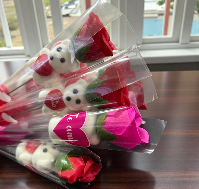 12 Rosa con Osito "Te Amo" $6.5 c/u