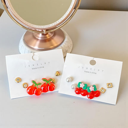 12 Sets Aretes Cherry y Pedreria $6.5 c/u