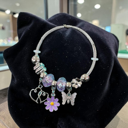 12 Pulsera Tipo Pandora con Dijes Capibara $13.5 c/u