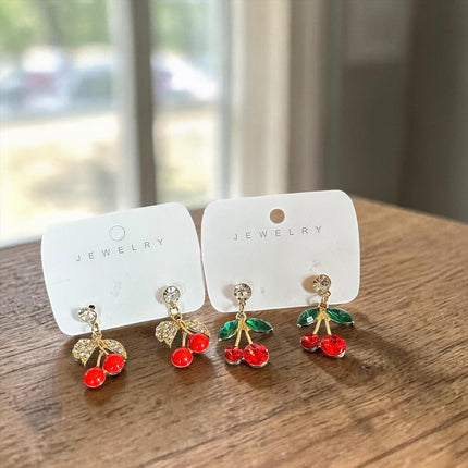 12 Aretes Cerezas Pedreria Hermosa $10 c/u