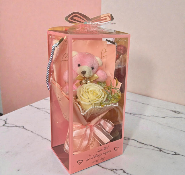 Ramo de Rosa con Osito en Caja de Regalo