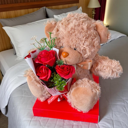 Oso de Peluche con Flores de Jabón en Caja
