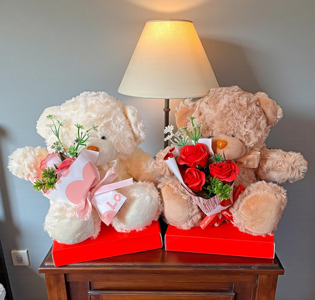 Oso de Peluche con Flores de Jabón en Caja