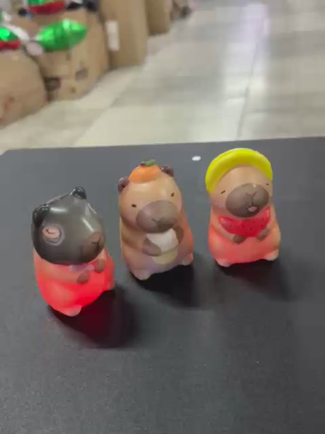 12 Squishies Capibaras Con Luz $10.5 c/u